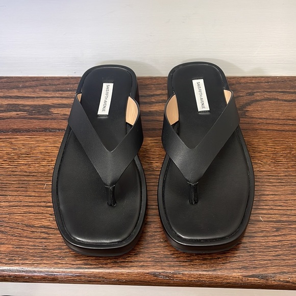 Saks Fifth Avenue Platform Leather Sandals - Picture 2 of 3